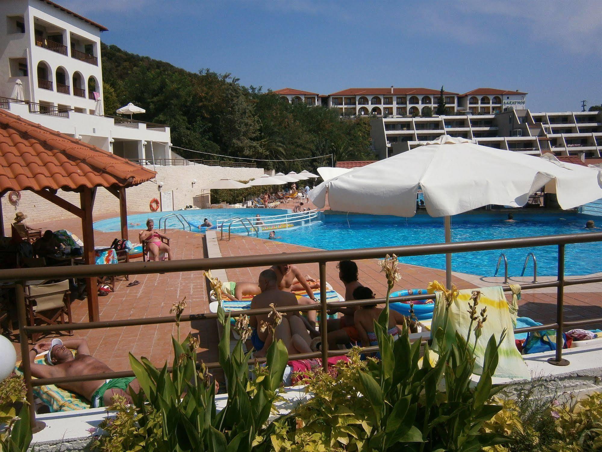 Xenios Theoxenia Hotel Ouranoupoli Exterior photo